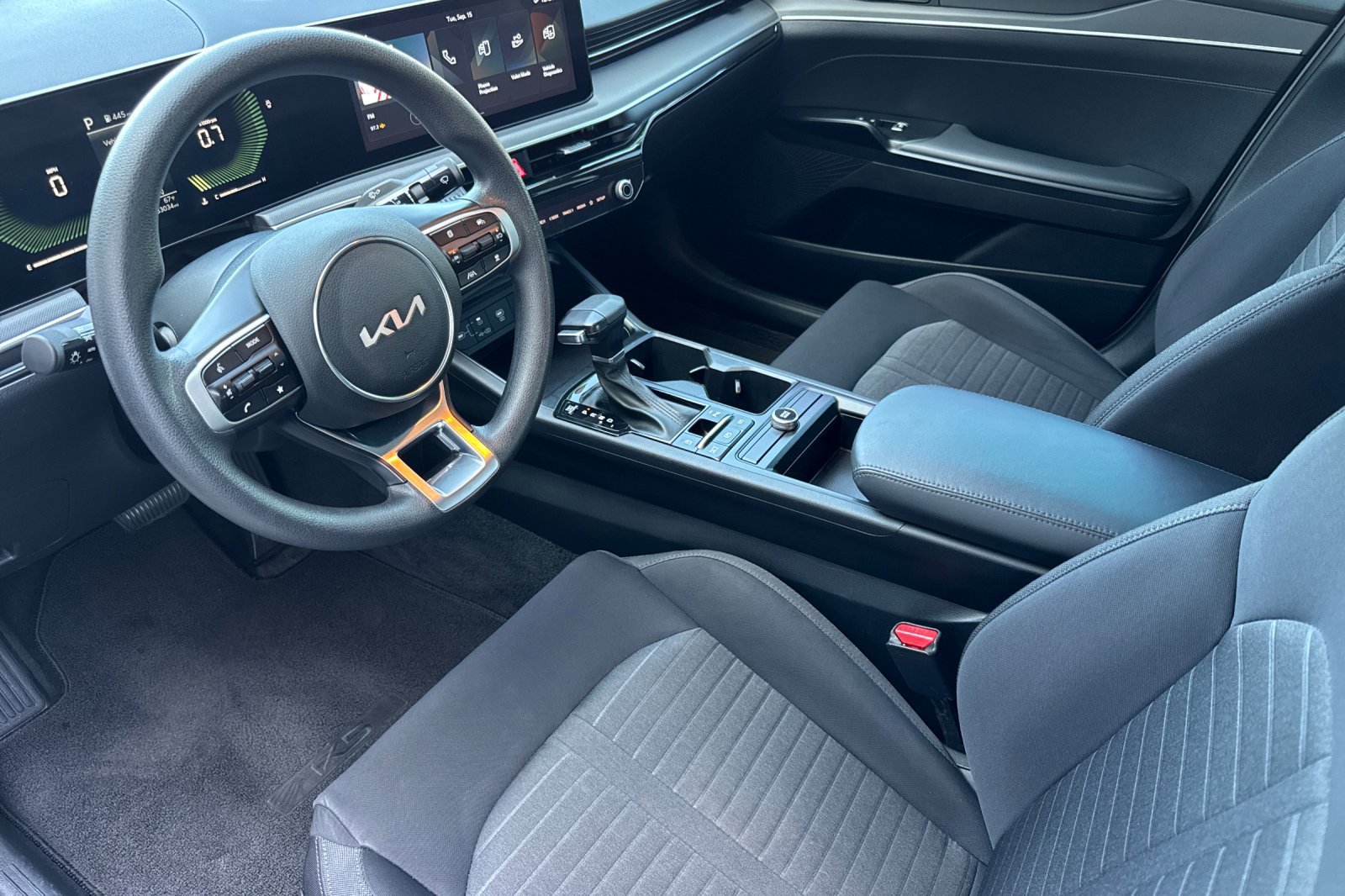 Certified 2025 Kia K5 LXS FWD image 13
