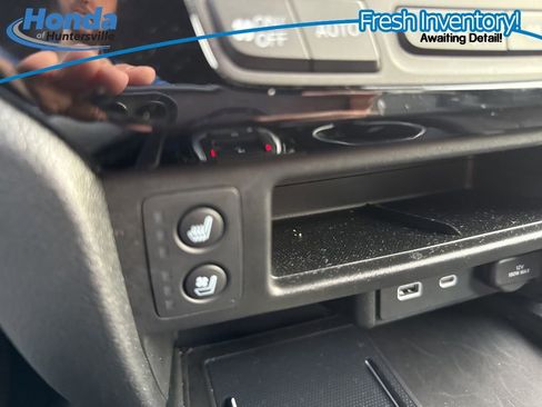 Used 2024 Honda Passport Black Edition image 29