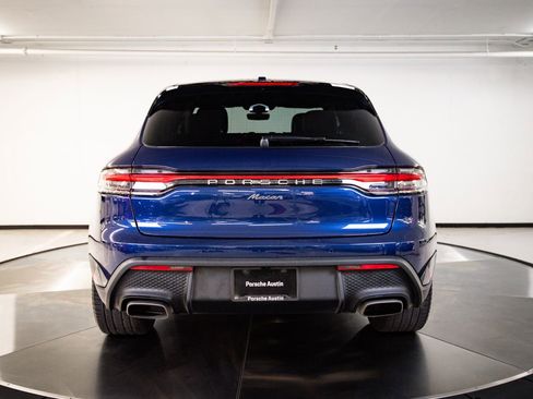 Certified 2025 Porsche Macan AWD/4WD image 6