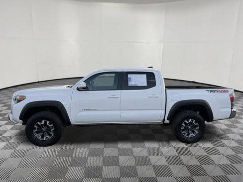 Used 2023 Toyota Tacoma TRD Off-Road AWD/4WD image 5