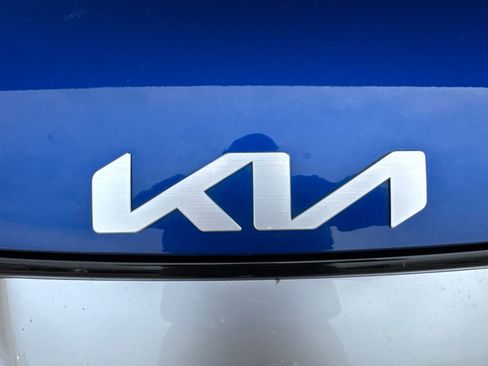 Used 2023 Kia Sportage EX FWD image 13