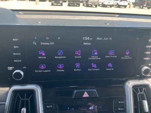 Used 2023 Kia Sorento S w/ Panoramic Sunroof Package AWD/4WD image 23