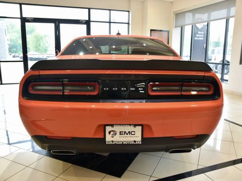 Used 2018 Dodge Challenger R/T Scat Pack RWD image 5