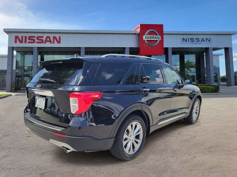 Used 2023 Ford Explorer Limited w/ Equipment Group 301A RWD image 5