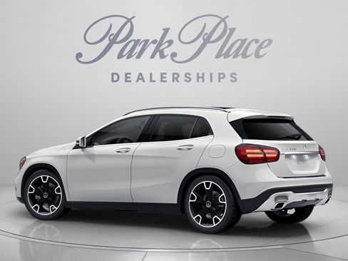 Used 2018 Mercedes-Benz GLA 250 image 11