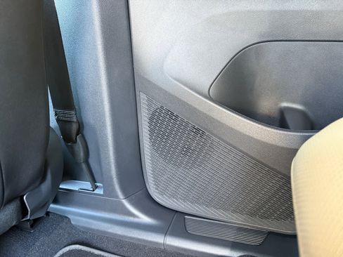 Used 2025 Volkswagen Atlas Cross Sport SE image 27