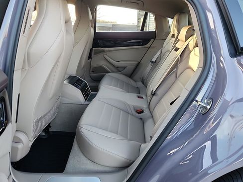 New 2026 Porsche Panamera 4 image 9