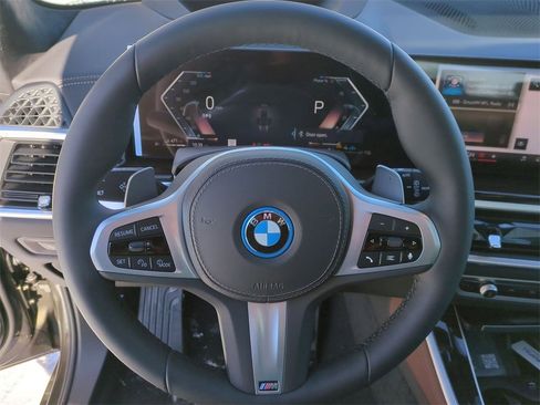 New 2026 BMW X5 xDrive50e w/ Executive Package image 13