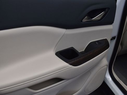 Used 2021 GMC Acadia Denali w/ Denali Technology Package image 15