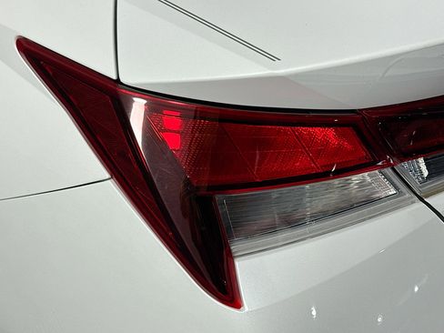 Used 2021 Hyundai Elantra SEL w/ Cargo Package FWD image 62