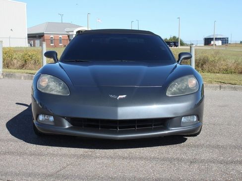 Used 2009 Chevrolet Corvette Base 2D Convertible w/ Preferred Equipment Group image 3