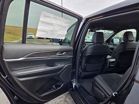 New 2026 Jeep Grand Cherokee L 4WD image 25