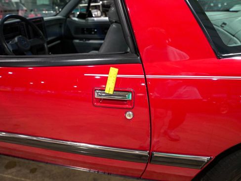 Used 1988 Buick Reatta Coupe FWD image 36