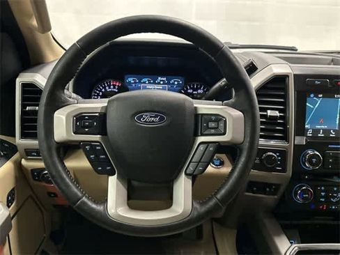 Used 2018 Ford F350 Lariat image 15