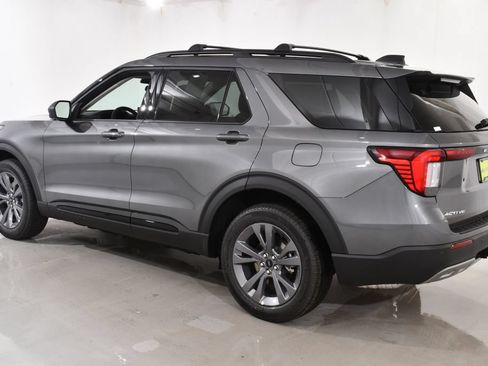 New 2026 Ford Explorer Active AWD/4WD image 15