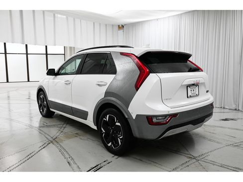 New 2026 Kia Niro Wave w/ Wave Preserve Package FWD image 5