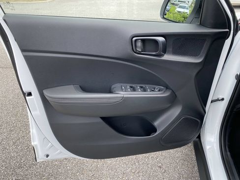 New 2026 Hyundai Venue SEL FWD image 16
