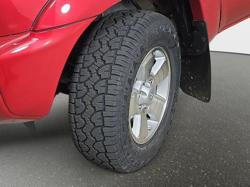 Used 2013 Toyota Tacoma 4x4 Access Cab V6 w/ TRD Sport Pkg image 34