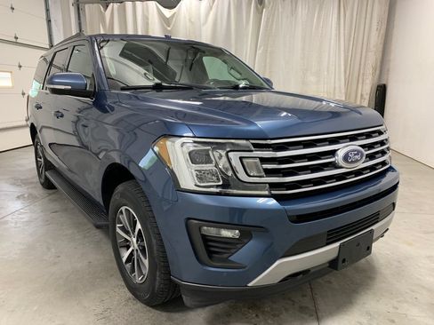 Used 2018 Ford Expedition XLT w/ Equipment Group 201A AWD/4WD image 13