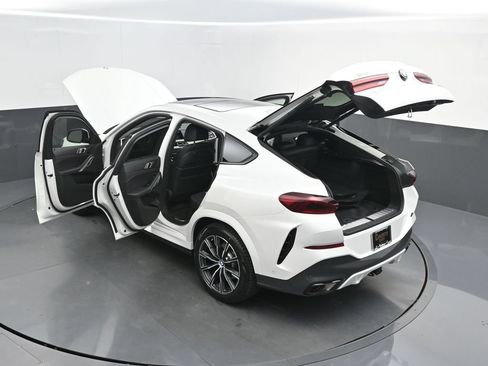Used 2022 BMW X6 xDrive40i w/ Executive Package AWD/4WD image 54