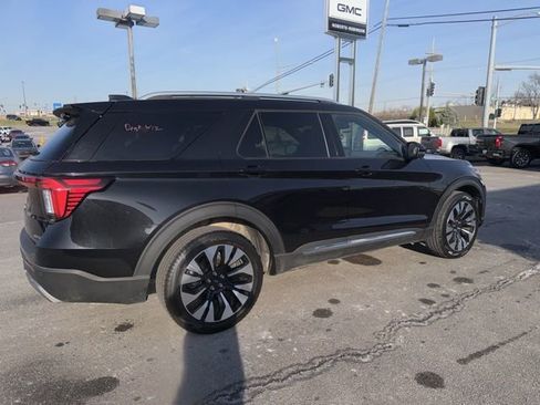 Used 2025 Ford Explorer Platinum w/ LUX Leather Package image 11