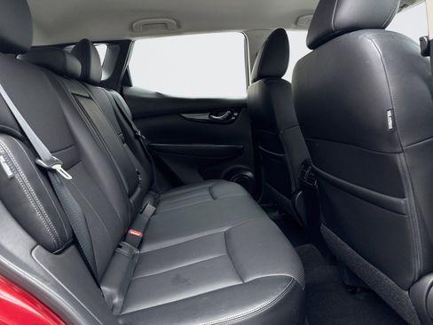 Used 2022 Nissan Rogue Sport SL AWD/4WD image 18