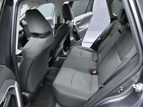 Used 2022 Toyota RAV4 XLE AWD/4WD image 28