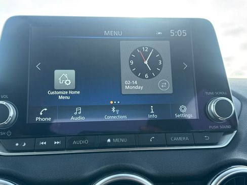 Certified 2025 Nissan Sentra SV FWD image 39