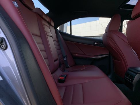 Used 2016 Lexus IS 200t RWD image 33