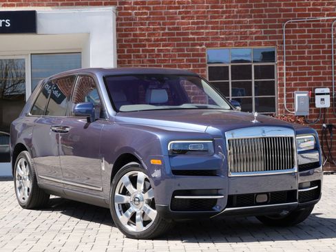 Used 2023 Rolls-Royce Cullinan w/ Cullinan Package AWD/4WD image 19