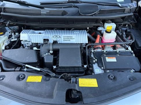 Used 2013 Toyota Prius V Three image 27