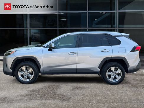 Used 2024 Toyota RAV4 XLE FWD image 8