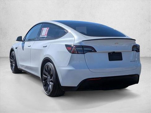 Used 2025 Tesla Model Y Performance image 7