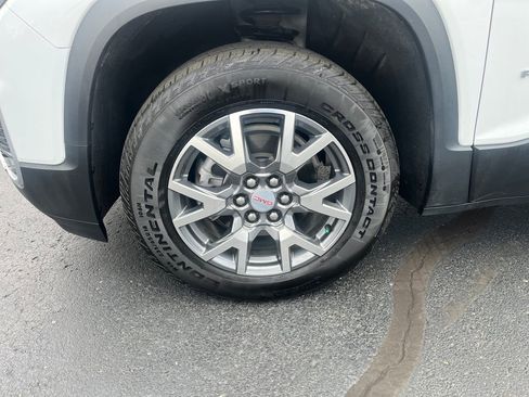 Certified 2023 GMC Acadia SLT w/ Technology Package AWD/4WD image 29