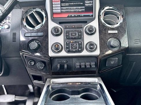 Used 2016 Ford F250 Platinum w/ Platinum Package AWD/4WD image 18