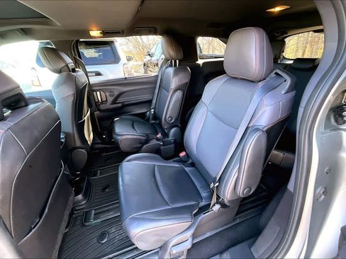 Certified 2021 Toyota Sienna XSE image 20