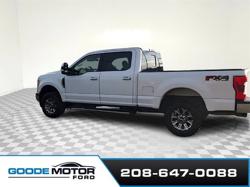 Used 2017 Ford F250 Lariat w/ Chrome Package image 5