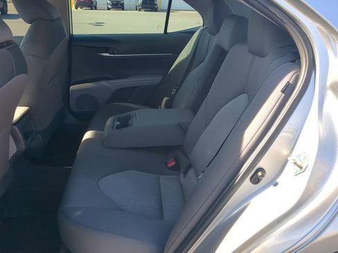 Used 2020 Toyota Camry LE image 20
