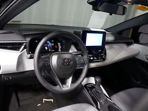 Used 2026 Toyota Corolla SE FWD image 7