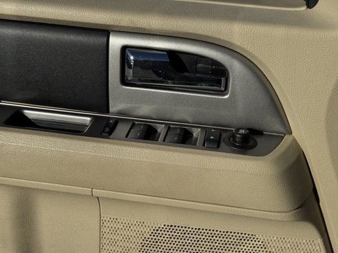 Used 2015 Ford Expedition EL XLT w/ Equipment Group 201A image 24