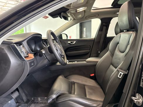 Used 2023 Volvo XC60 B6 Ultimate w/ Protection Package Premier AWD/4WD image 11