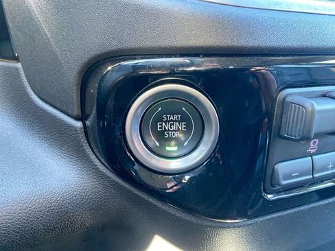 Used 2022 Chevrolet Silverado 1500 LTZ w/ LTZ Premium Package image 16