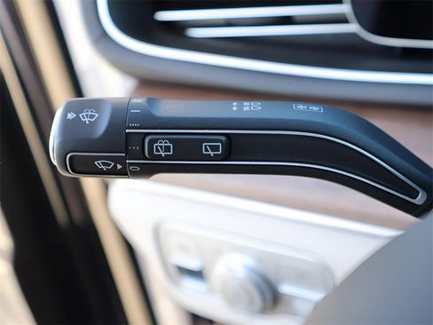 New 2026 Mercedes-Benz GLS 450 4MATIC image 37