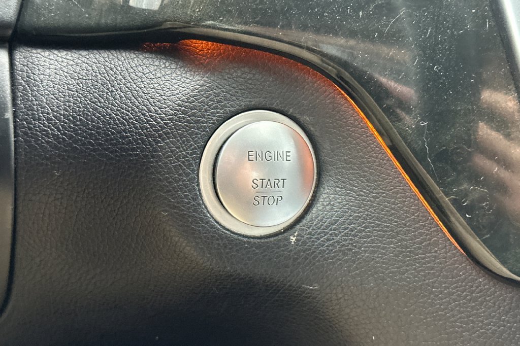 Used 2016 Mercedes-Benz GL 450 4MATIC image 28