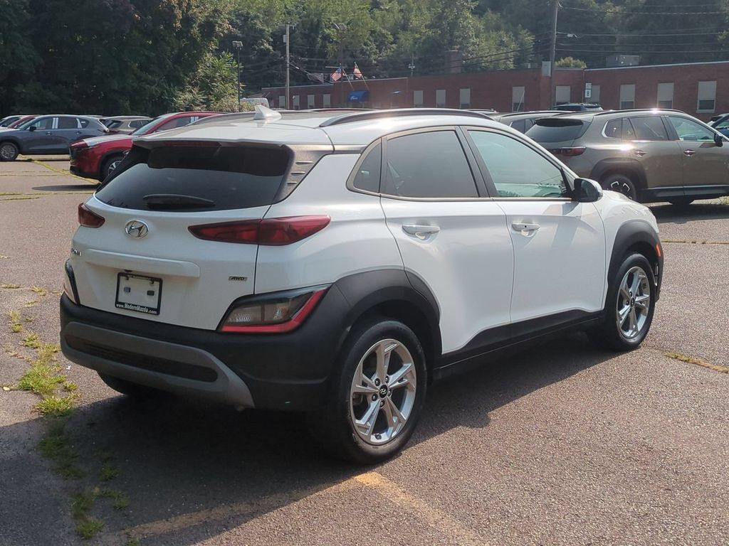 Used 2023 Hyundai Kona SEL AWD/4WD image 4