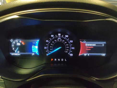 Used 2020 Ford Fusion SE image 23