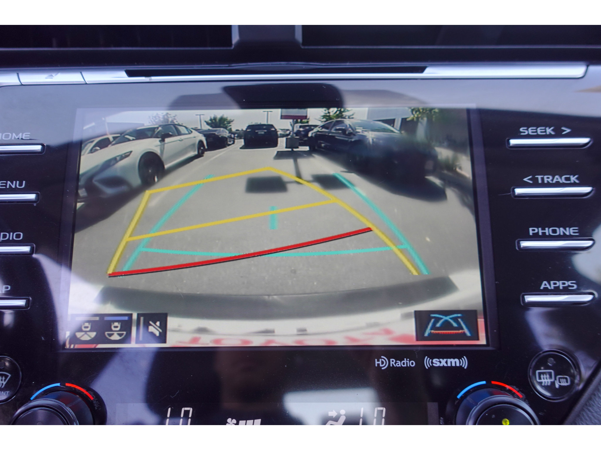Used 2020 Toyota Camry XSE FWD image 23