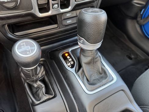 Used 2023 Jeep Wrangler Unlimited Sport AWD/4WD image 14