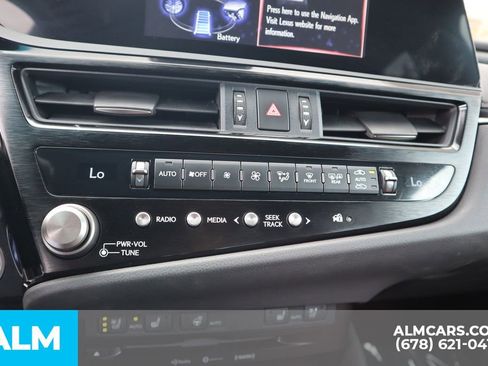 Used 2022 Lexus ES 300h w/ Premium Package image 30
