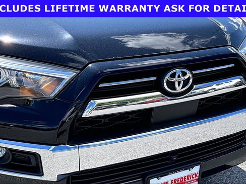 Used 2022 Toyota 4Runner Limited AWD/4WD image 26